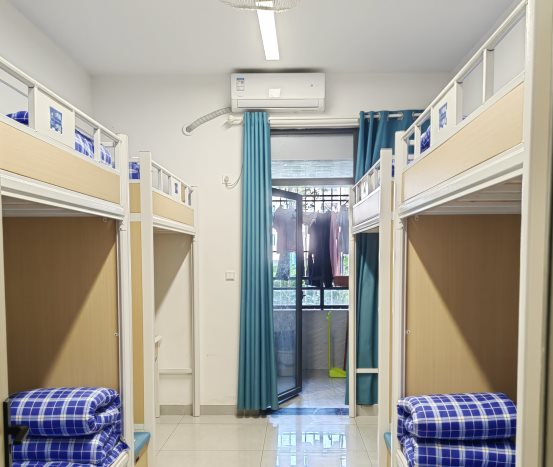 南溪职业技术学校学生宿舍.jpg