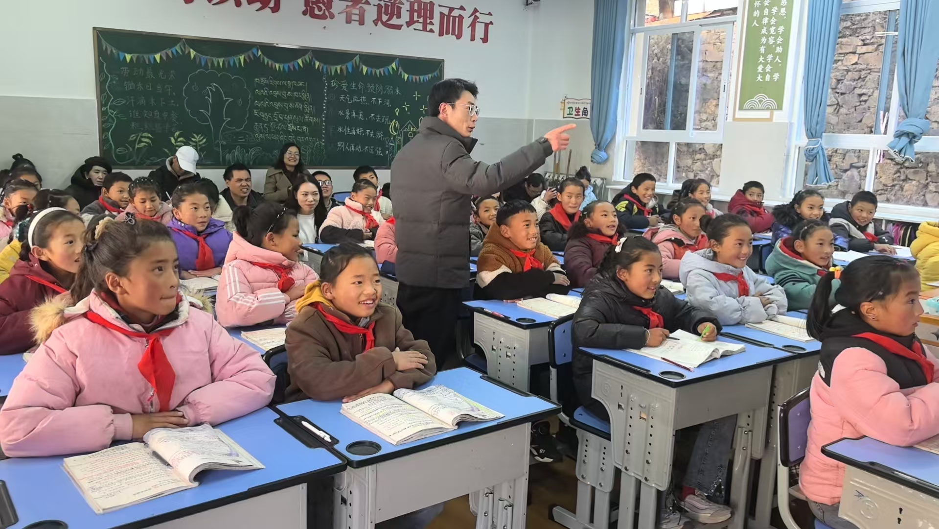 从“管不住”到“留在家乡教娃娃”