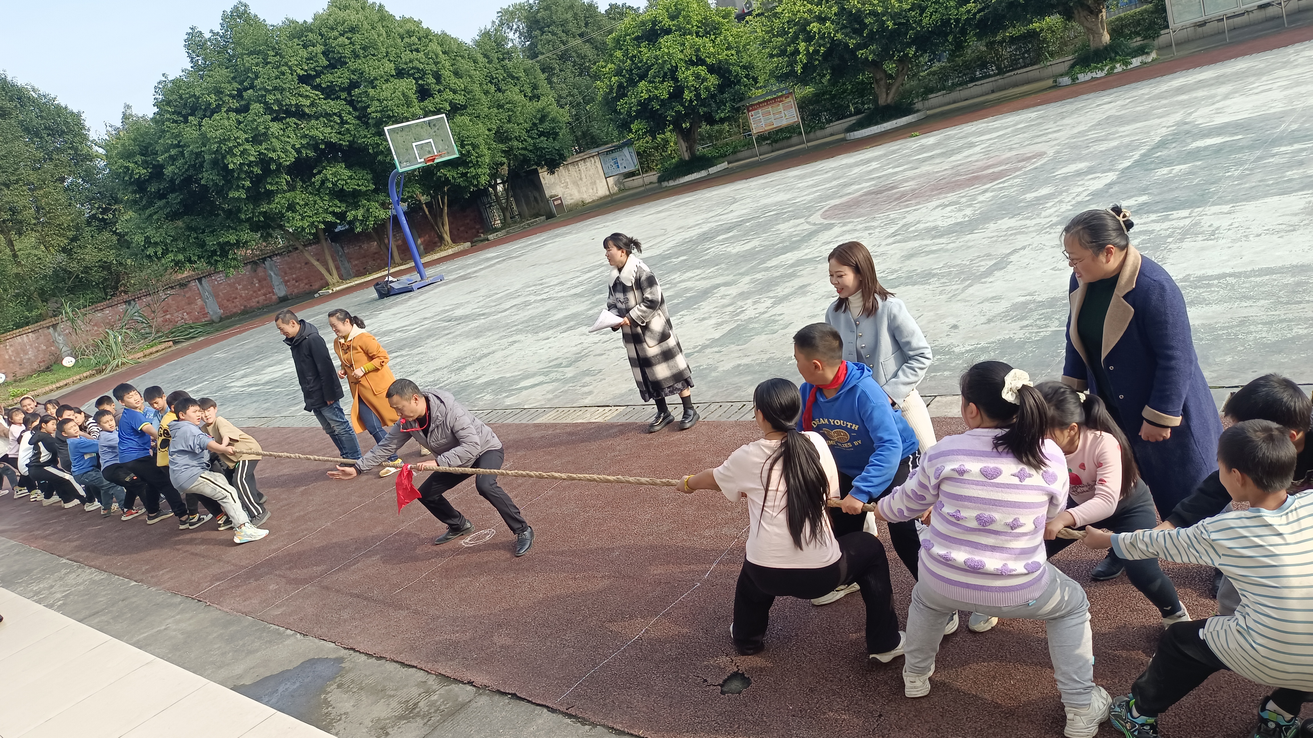 乐山市沙湾区谭坝学校举行2023年冬季运动会
