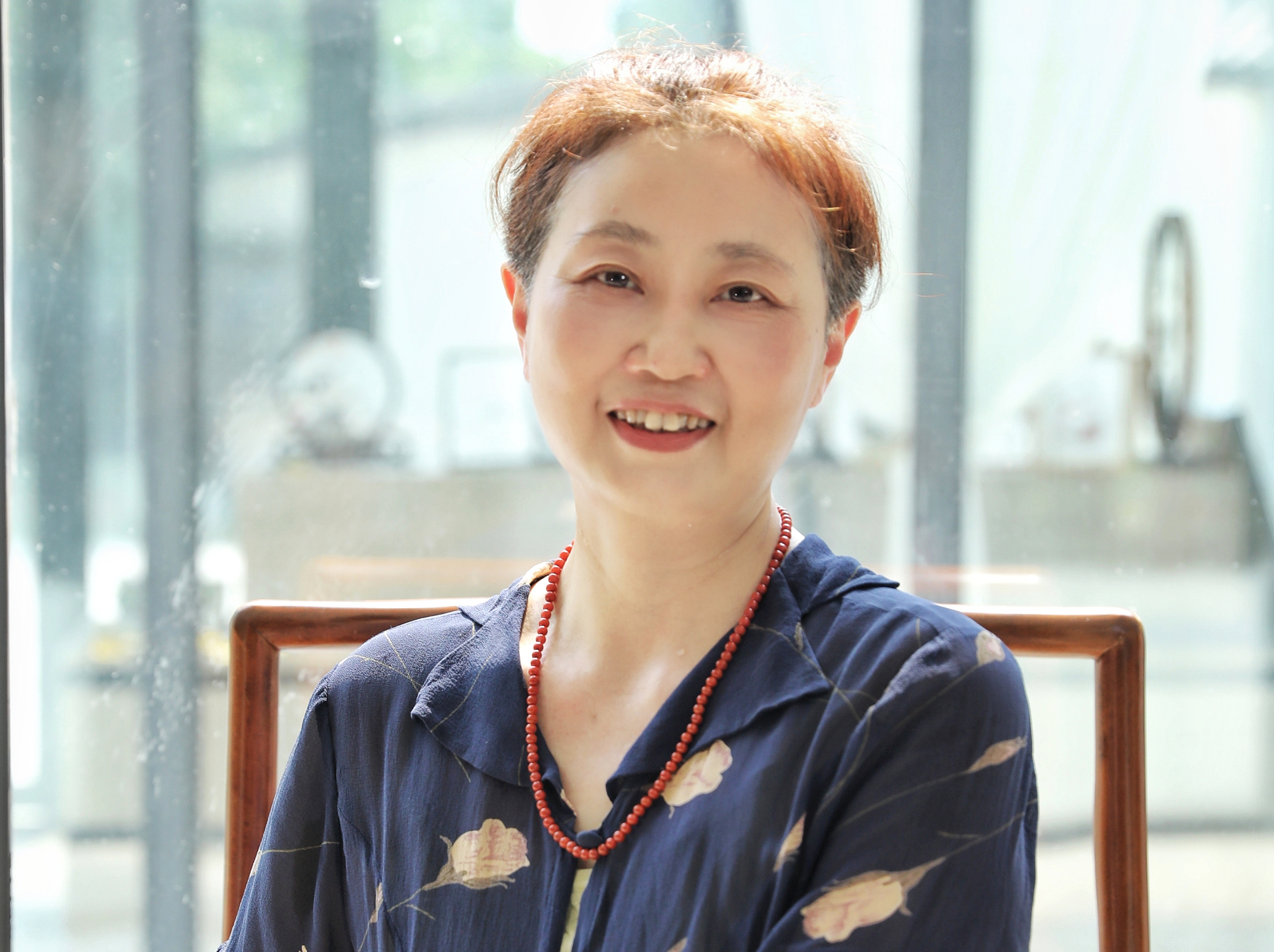 成都纺专教授朱利容：用“绣花功夫”织出蜀绣传承新图景