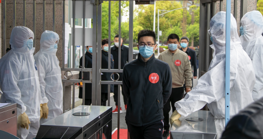 成都七中实验学校开展返校复课演练