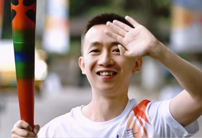 我是大运火炬手|夏川:青春奋进 情系川渝 传递积极向上的生活态度