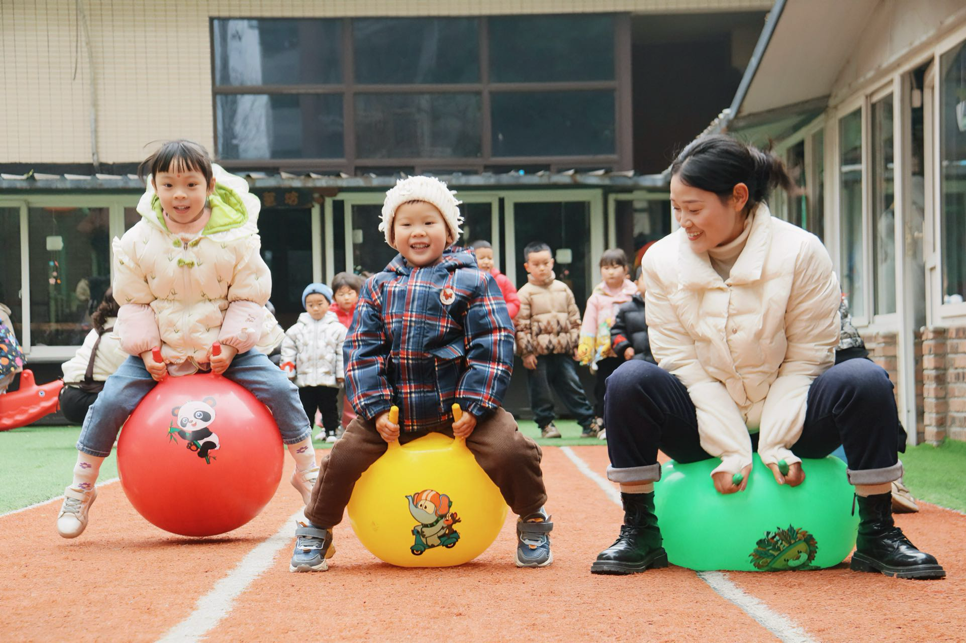 成都市新都区佳州阳光爱宝幼儿园:花样迎春,快乐开学