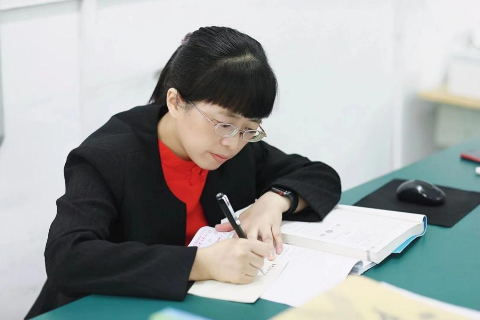 恩阳区玉山中学教师杜宇:教育是爱与奉献的事业