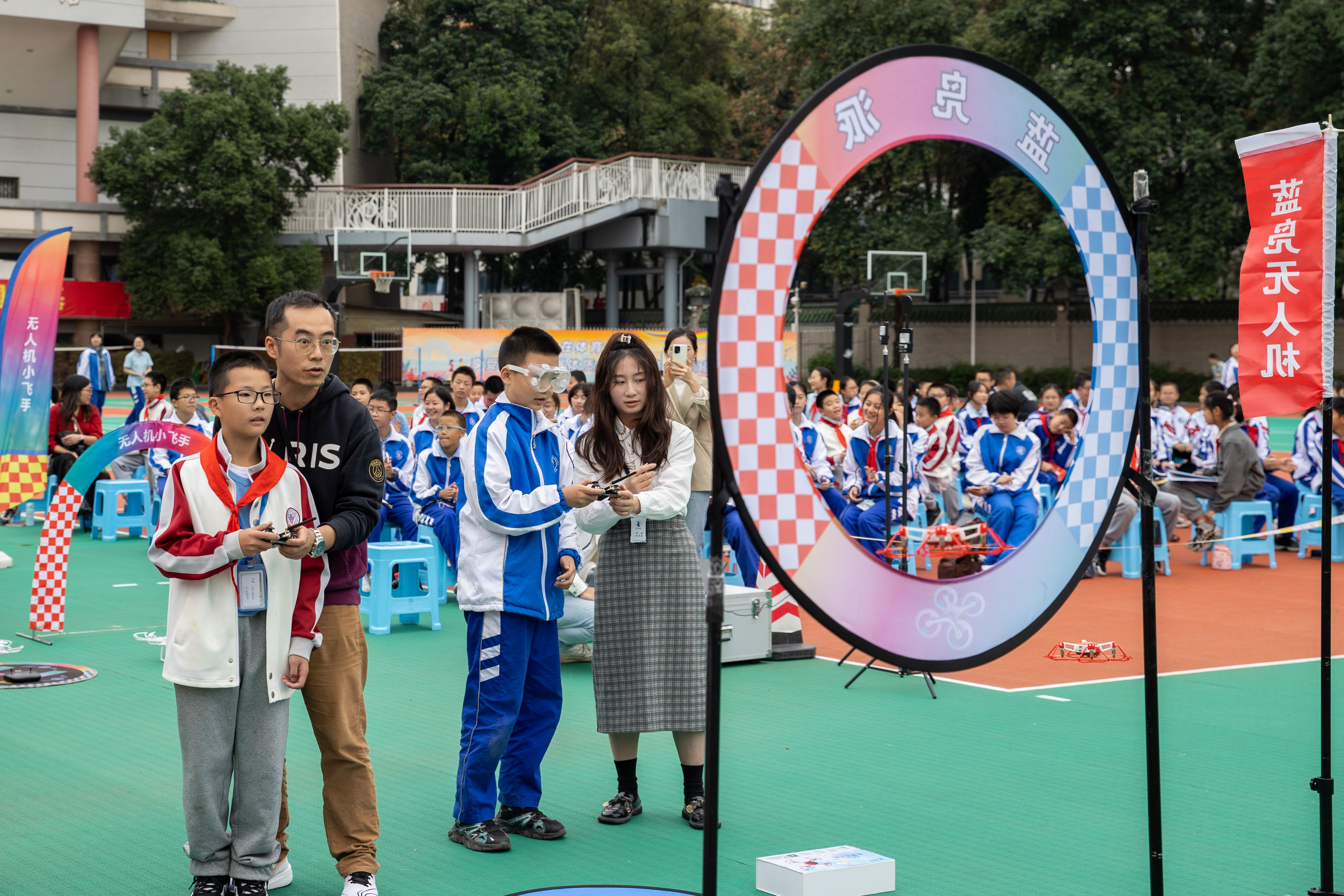 首届四川省“科创筑梦”青少年科学节在成都石室中学举办