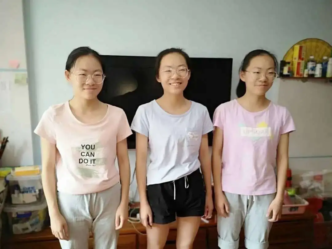 一家三胞胎姐妹,同时被川大录取!