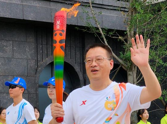 我是大运火炬手|蔡乐才:一棒接一棒把宝贵的精神财富传递下去