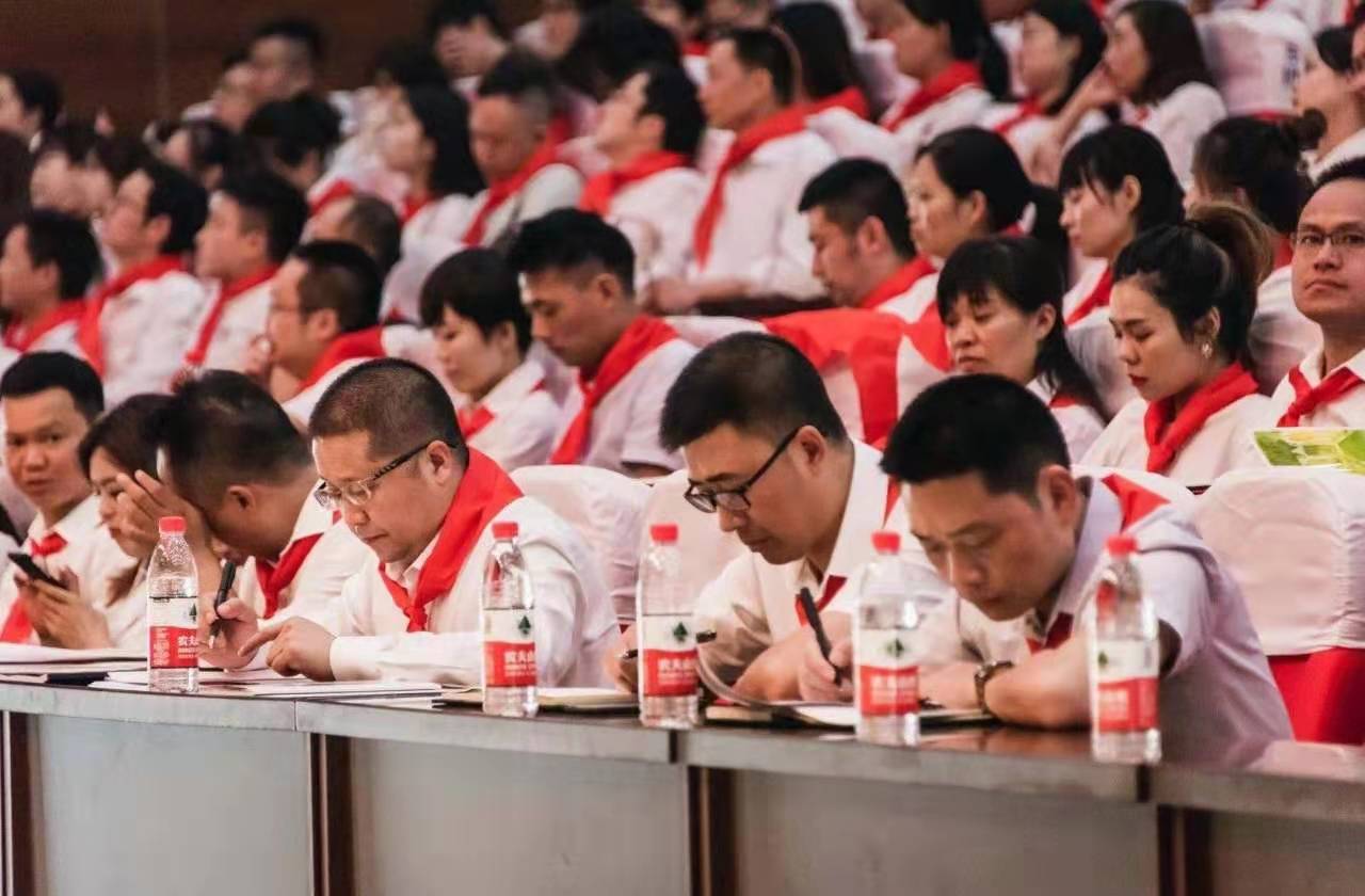 家长学校 让父母更智慧