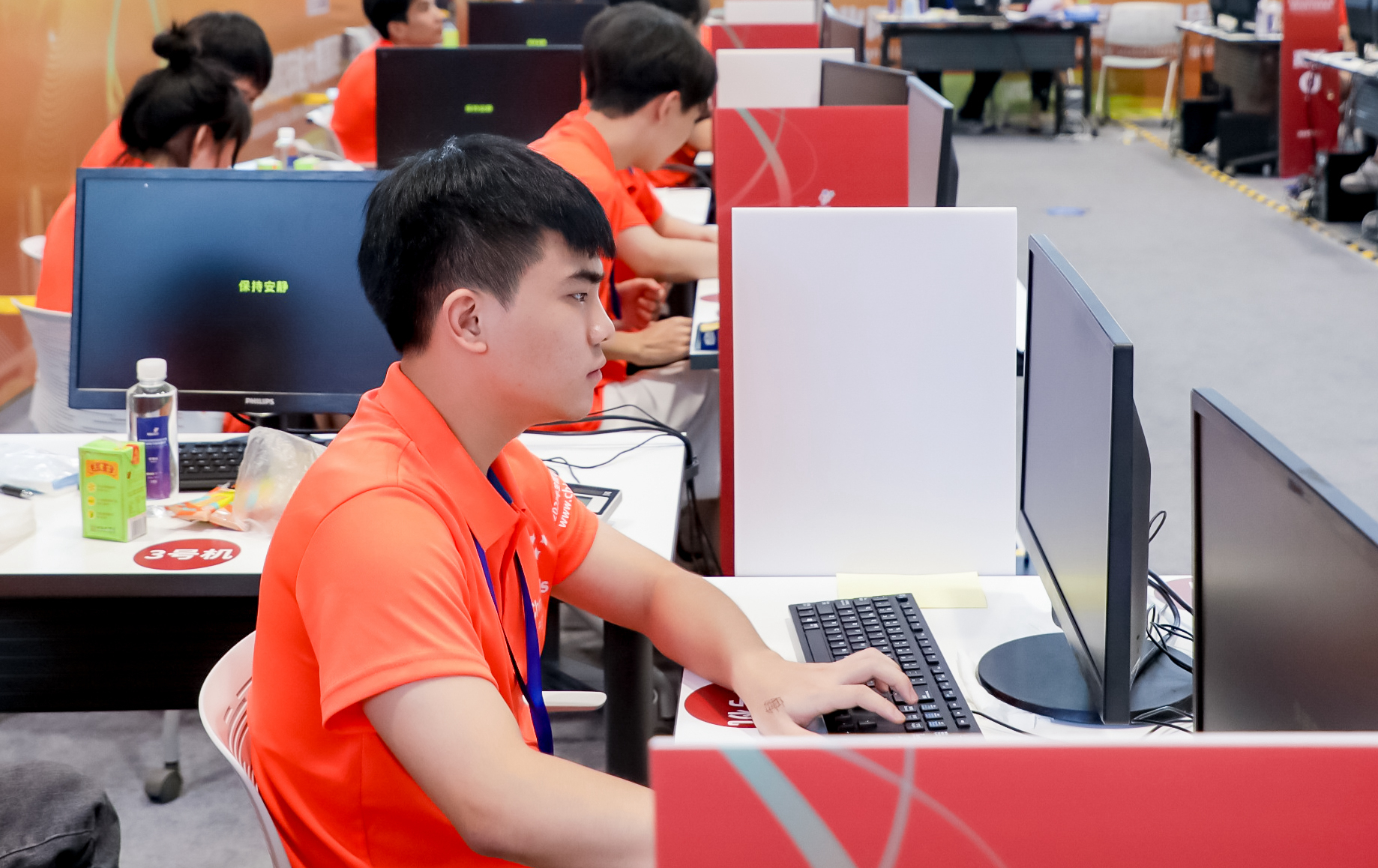 王思江：青春正当时   追梦不停步