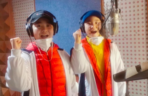 成都双胞胎姐妹录制原创歌曲，献给在疫情中奋战的人