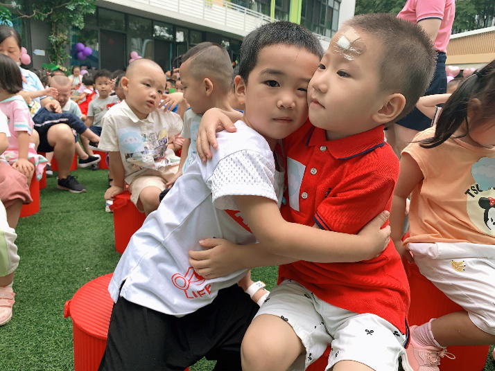 成都市第六幼儿园龙嘴B区：用“爱的传递”开启新学期