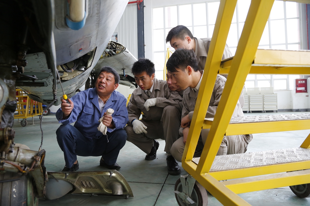 70年四川职业教育的初心和使命：锻大国工匠 探扶贫新路