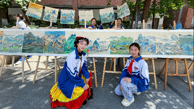 川大附中科华分校师生玩转跨学科课程实践——千年古画“立”起来 美术教育“活”起来