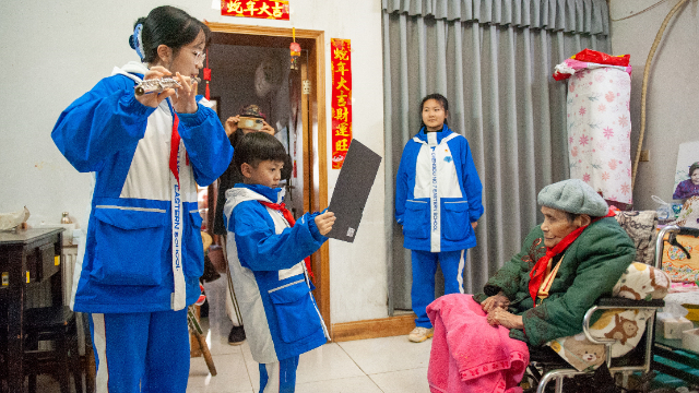 探访103岁老红军,师生同上“行走的思政课”