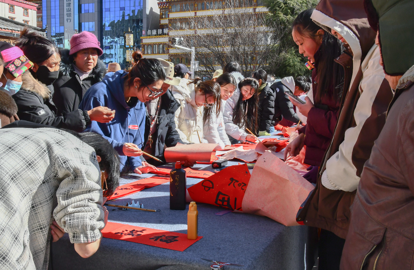 四川民族学院:为民族地区送上文化、艺术、健康新年“大礼包”