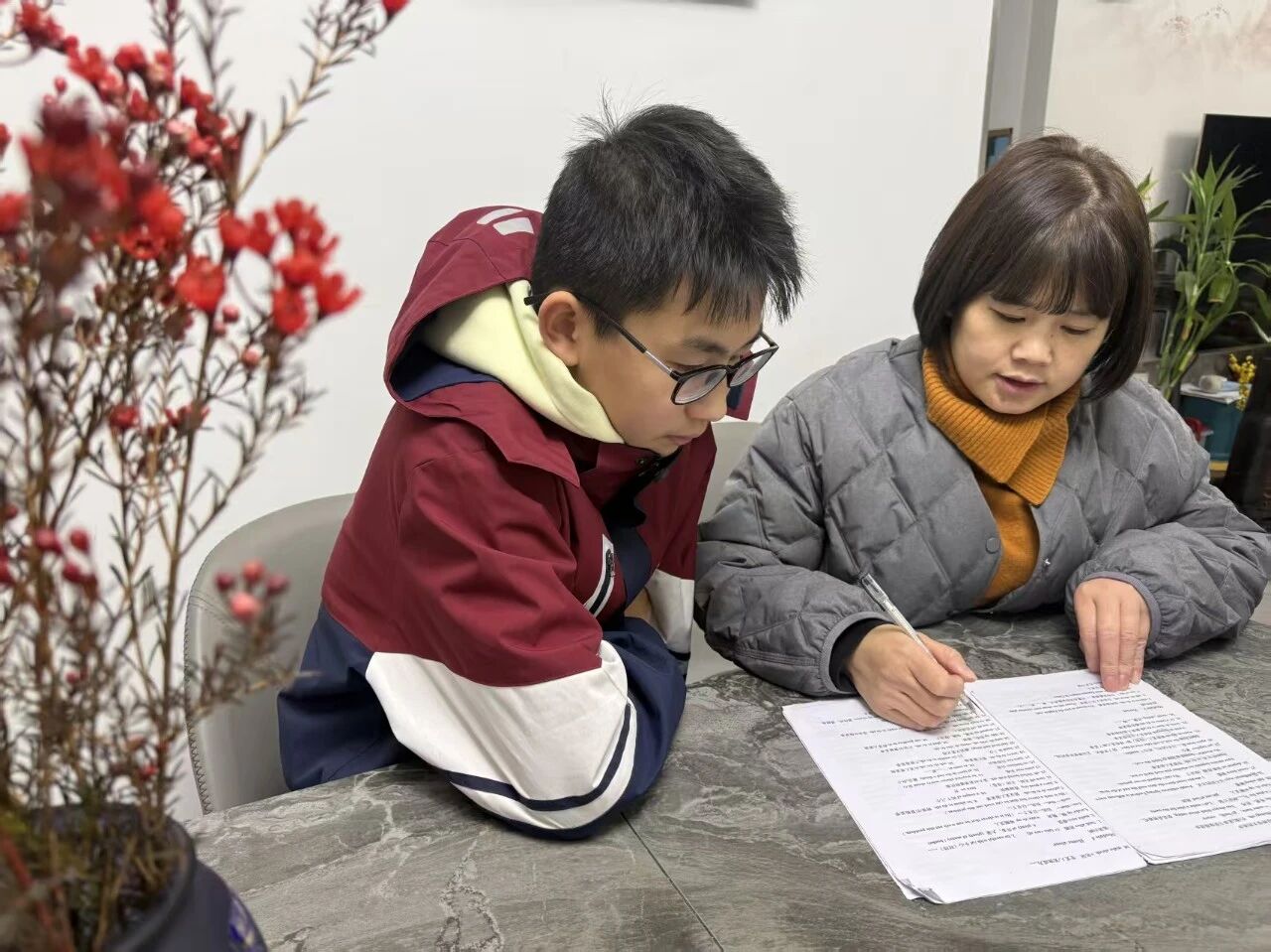 期末到了,这所学校的家长收到一份专属“测试卷”