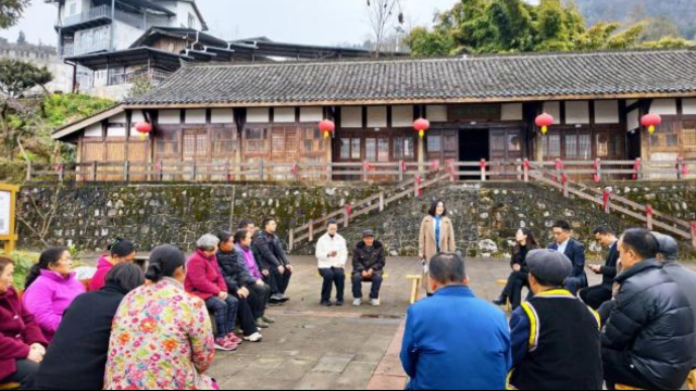 成都工业学院:羌寨长凳上的“大思政课”