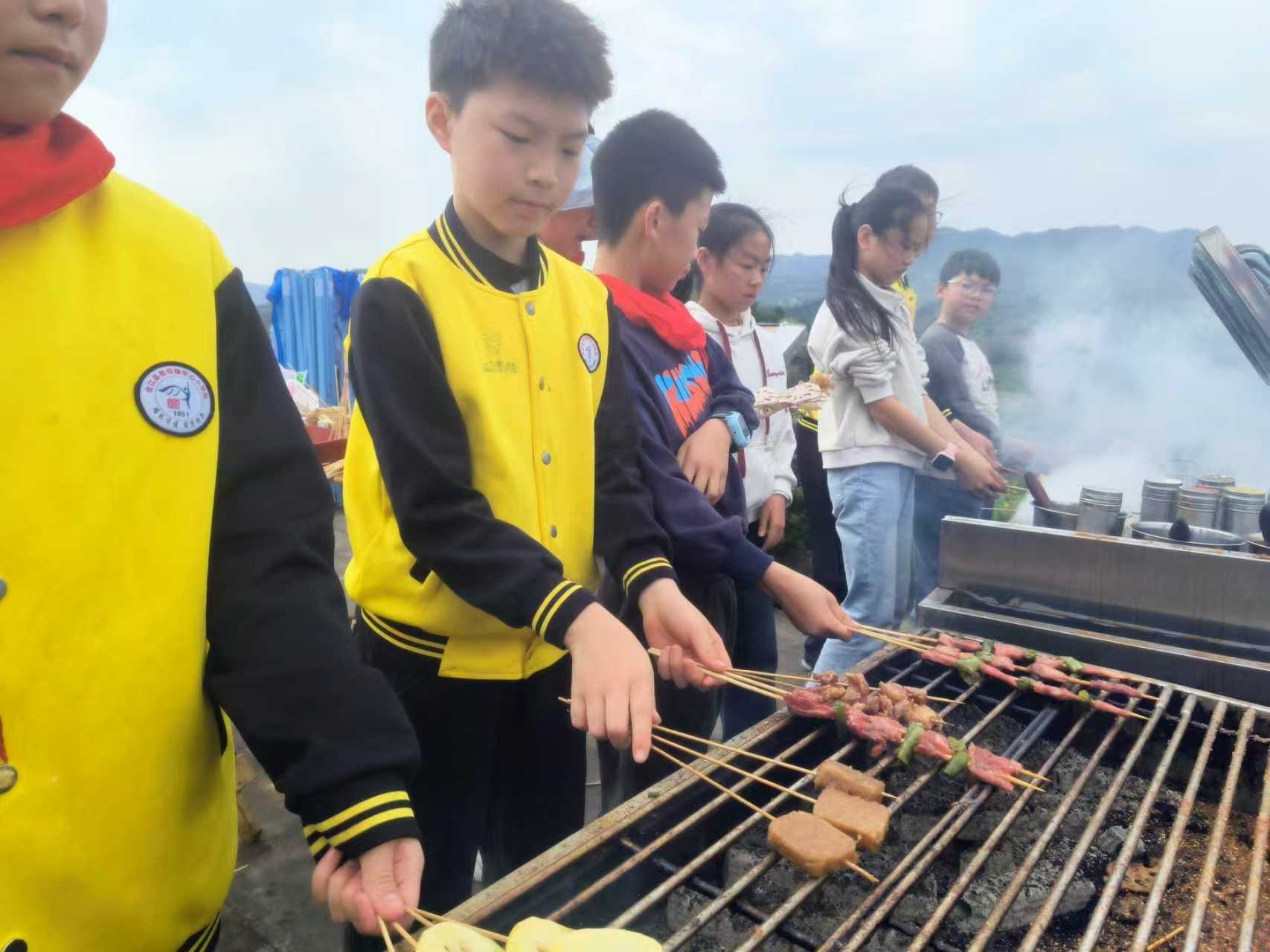 合江县尧坝镇中心校:踏春寻味,非遗润心