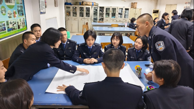 四川警察学院:67名预备警官在“青马班”砺能强本领