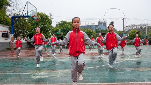 走班制激活体育课、游戏化玩转棒垒球,中江县两所校(园)交出“健康第一”的“运动答卷”
