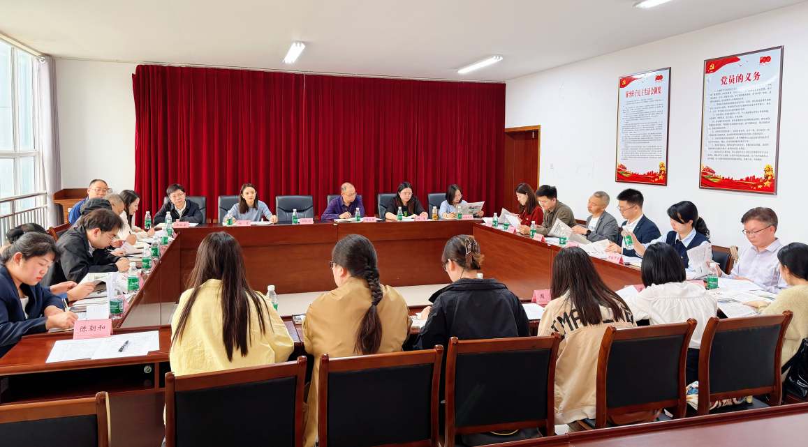 《教育导报》市州选题会暨通讯员交流活动走进广安