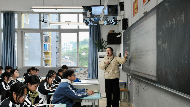 聚焦“网链共享计划” | 双师课堂、教研轮值、分层评价,达州让网链从“建好”变“用好”