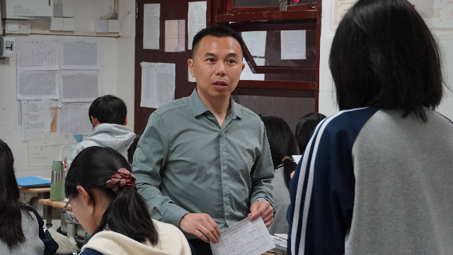 富顺二中教师张望：数理启智  仁爱育人丨县中头雁教师