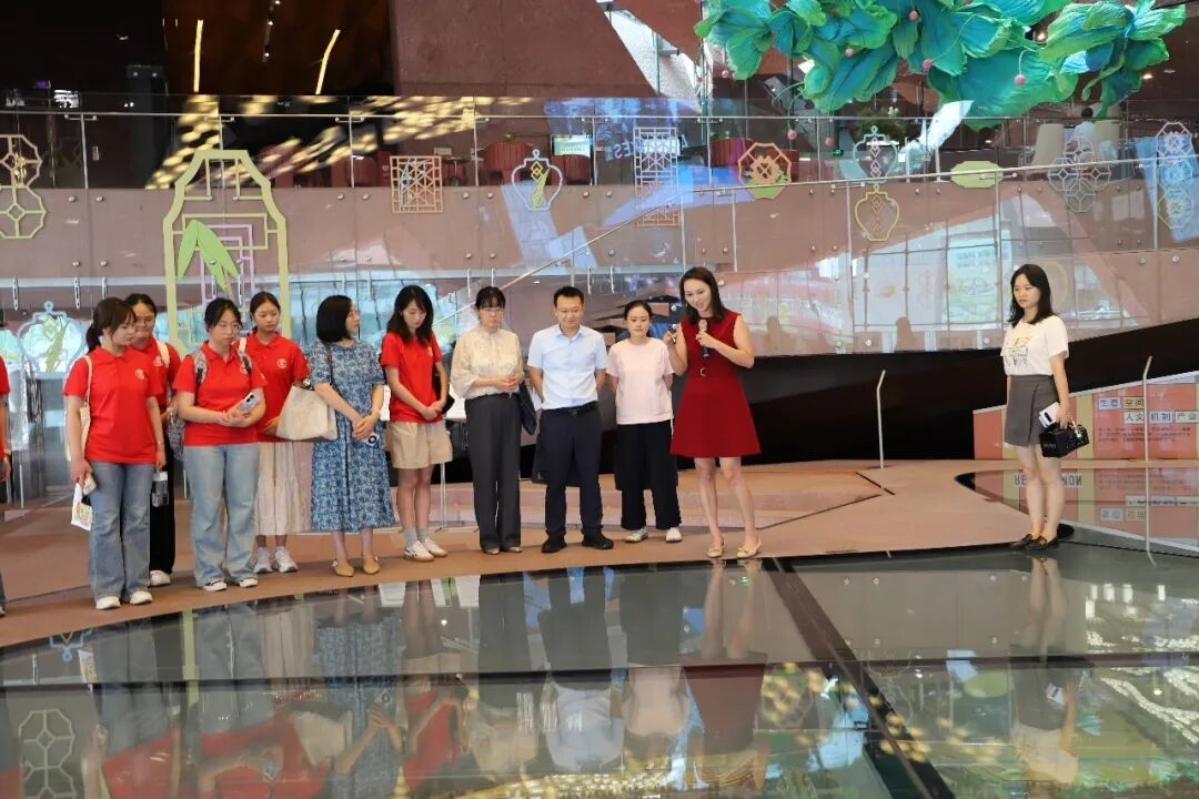青春与立法“双向奔赴”,成都人大携手高校师生共绘公园城市法治新景