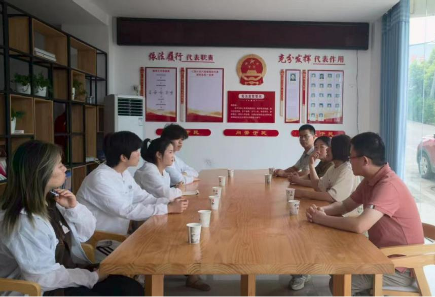 人大与青春同行|宜宾学院学生体验竹林间的全过程人民民主