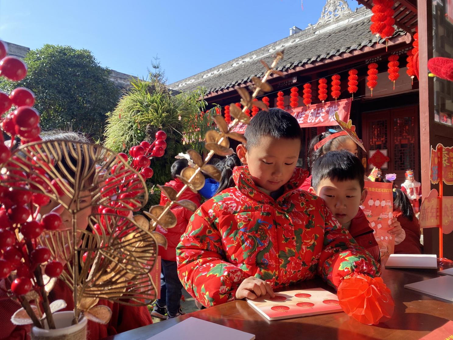 乐学无“纸”境，德阳市罗江区开展一二年级无纸笔综合素养测评