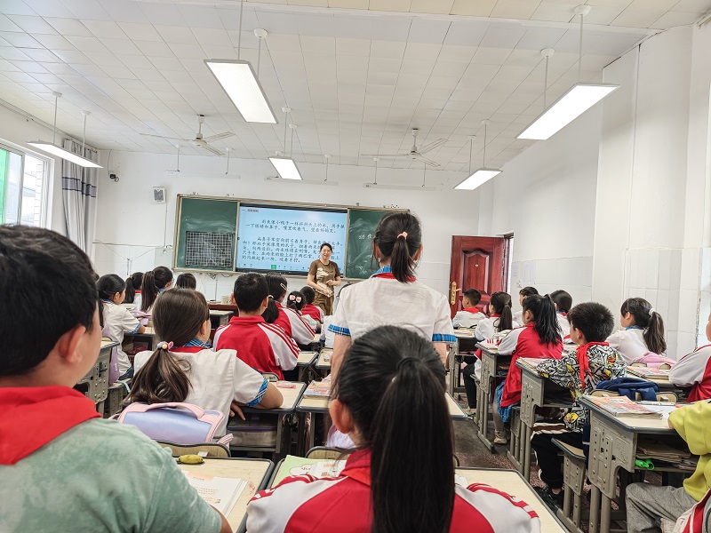 沙湾区凤凰学校赴金口河区永和镇第二小学开展送教活动
