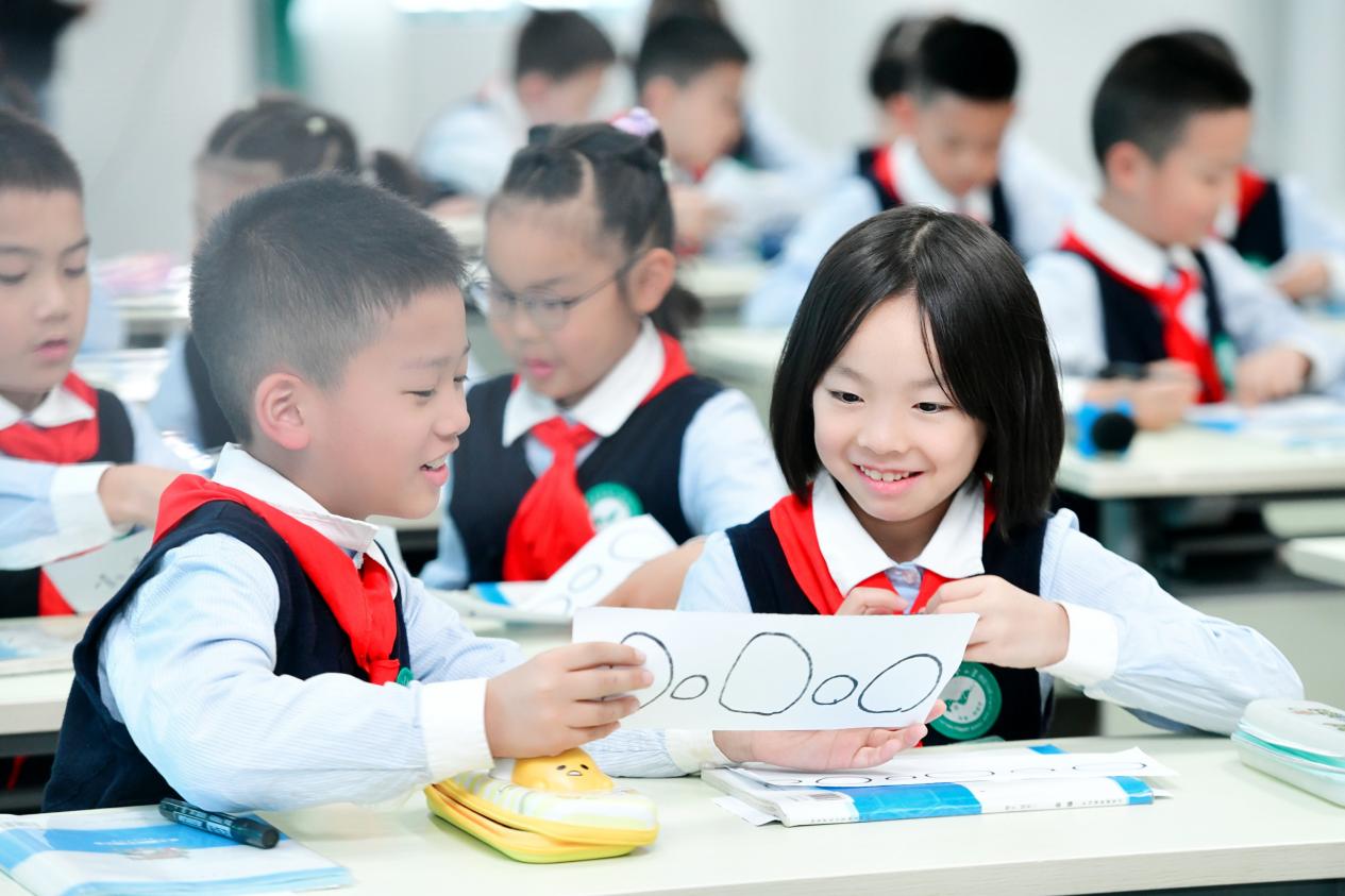 成都市草堂小学西区分校：学术问道，课堂破茧