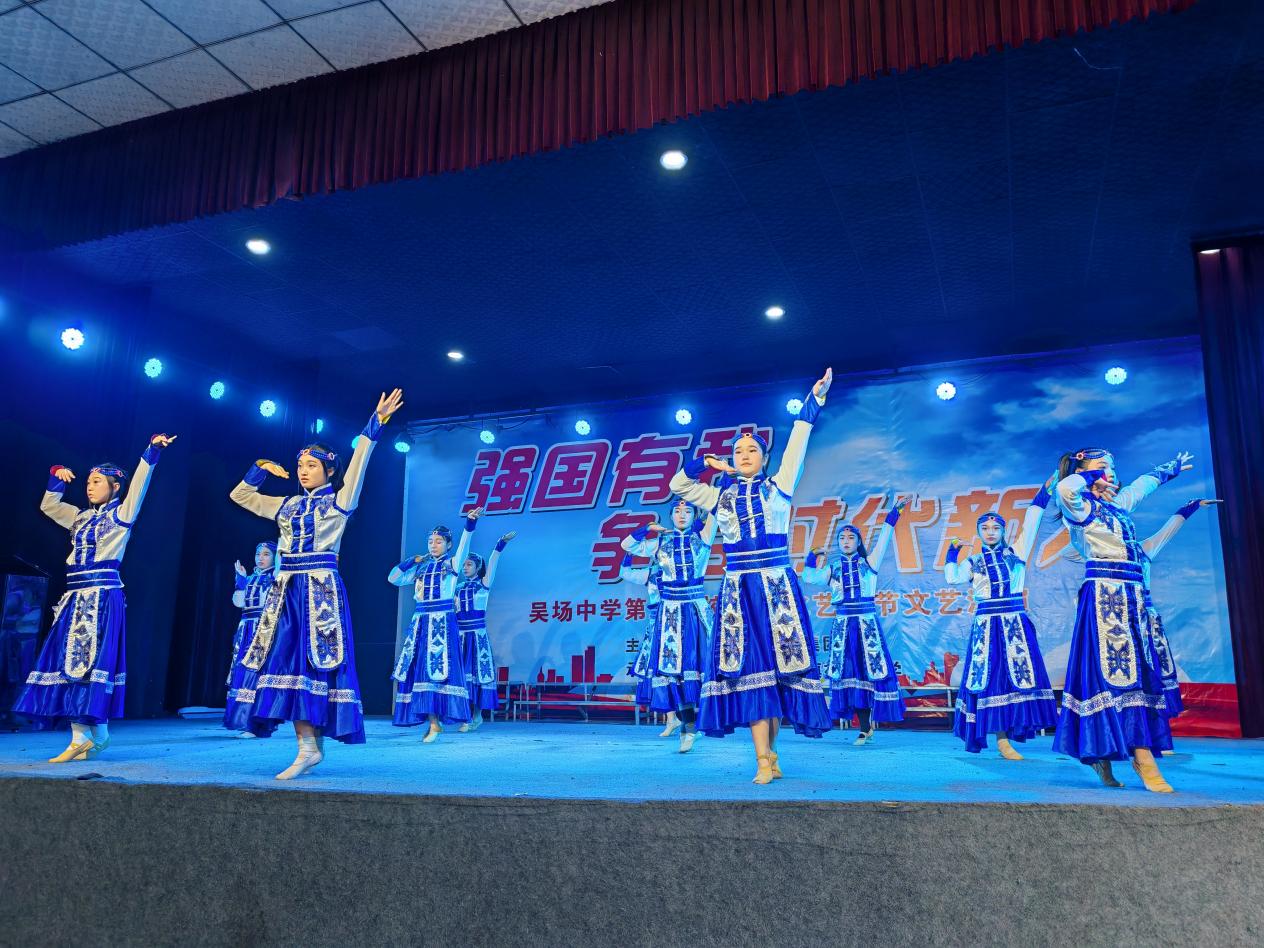   夹江县吴场中学举办校园文化艺术节活动