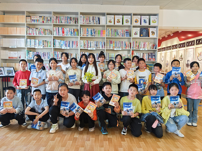 四川“乡村阅读课”开课：让孩子们乘着阅读的翅膀飞翔 