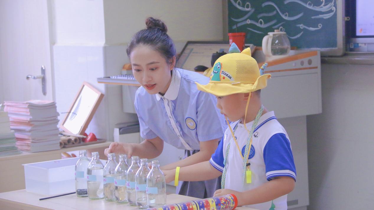 成都大学附属小学:以水为媒,开展科学素养课程