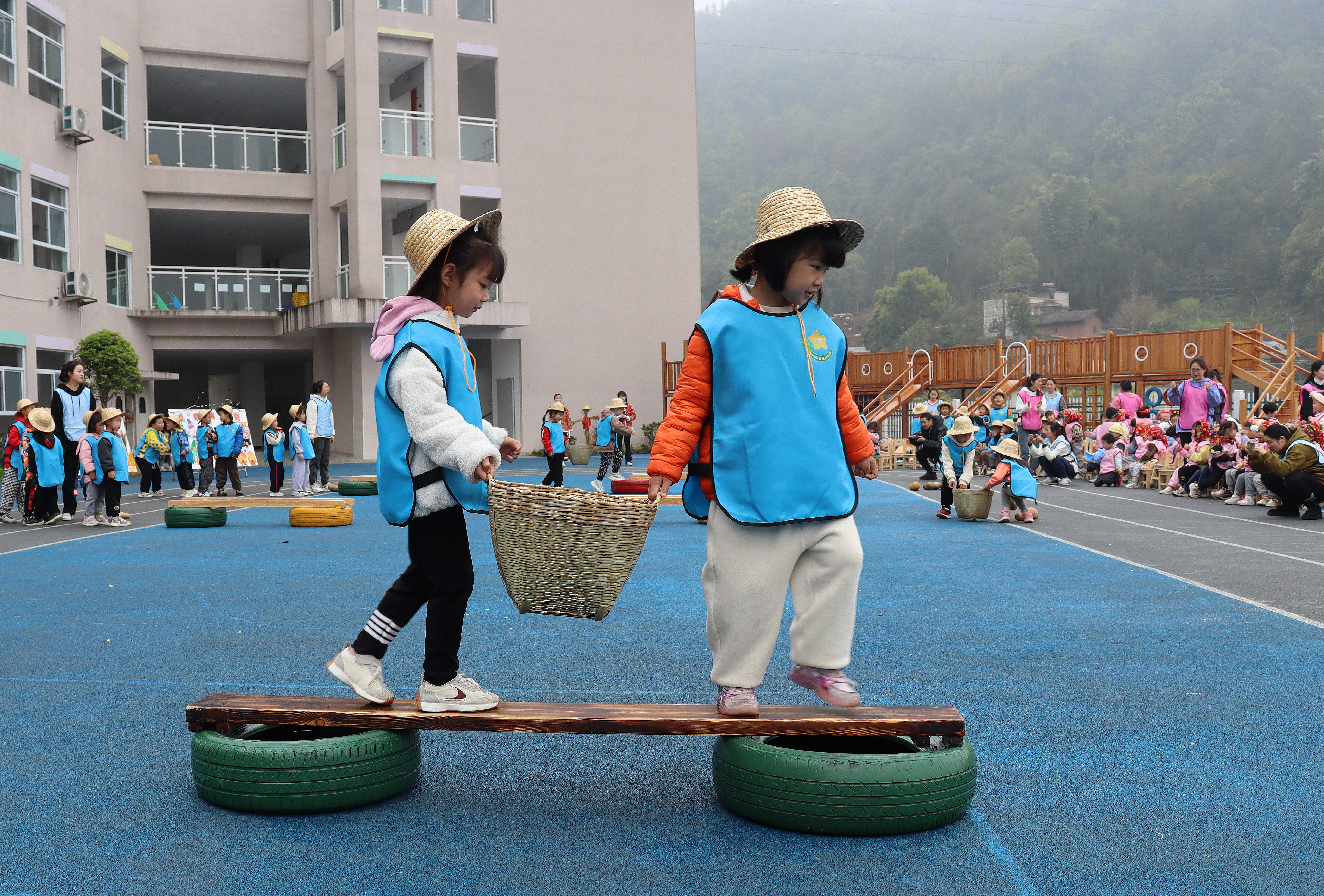 幼儿园中“春耕”忙