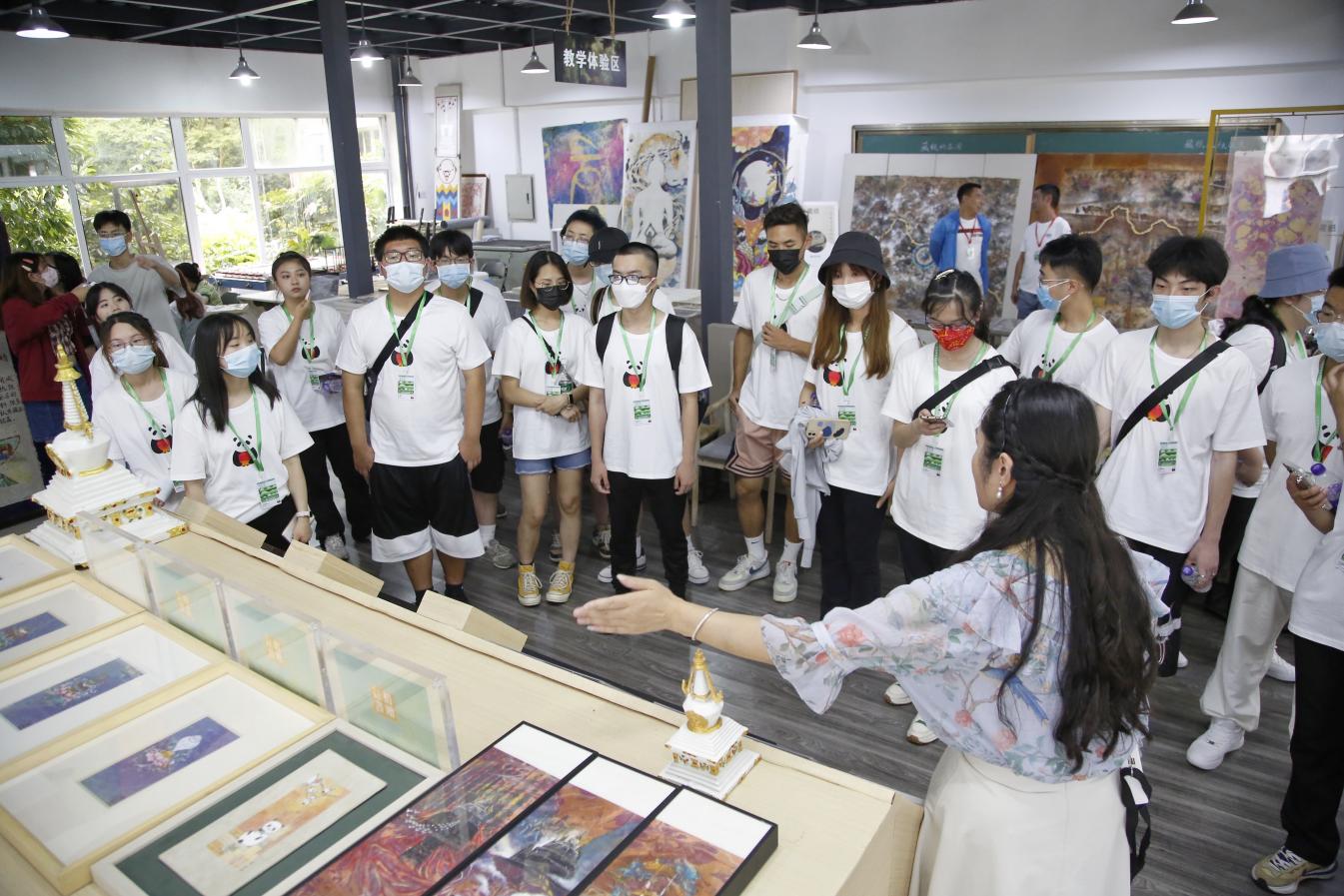 第十二届台湾学生天府夏令营暨长江生态研习营活动在阿坝州开营?