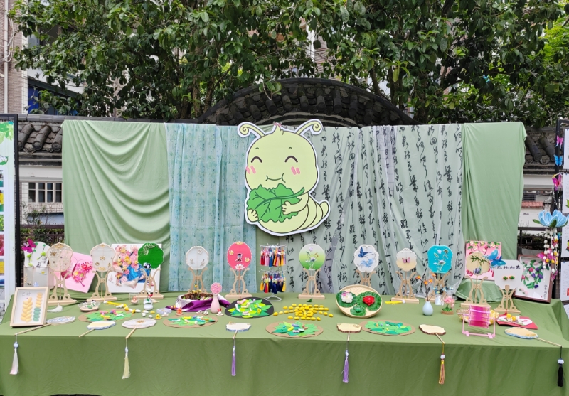合江县符阳小学开展“蚕宝宝奇妙变形记”跨学科项目成果展