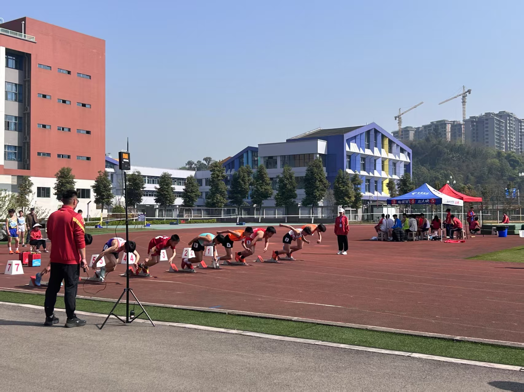 乐山市沙湾区：2025年全市中小学生田径运动会上再创佳绩
