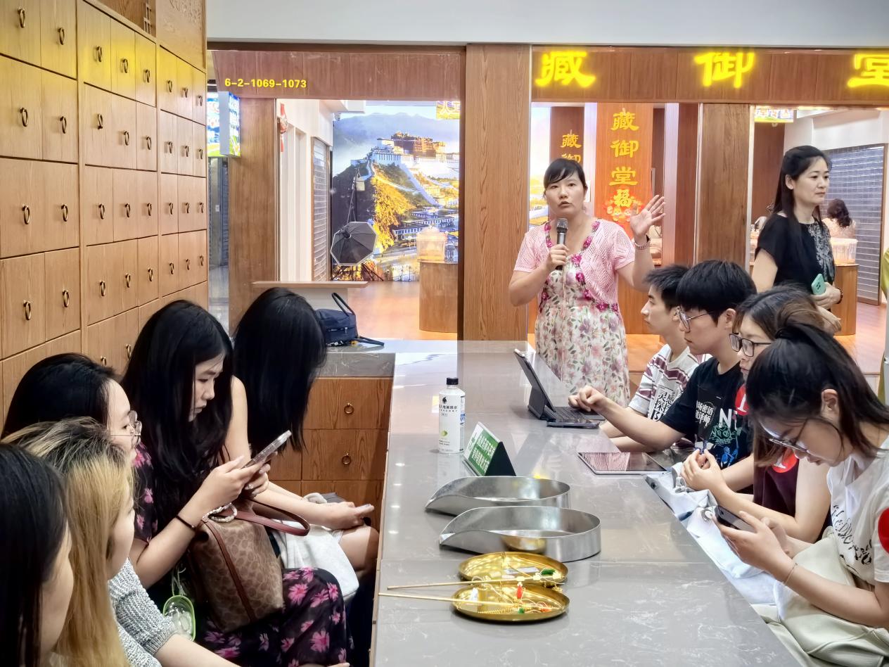 西南财经大学:一堂上在市场里的“财经课”
