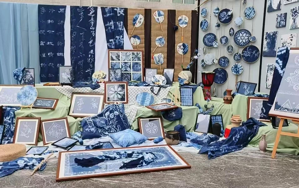 通江六小举行办学10周年成果展