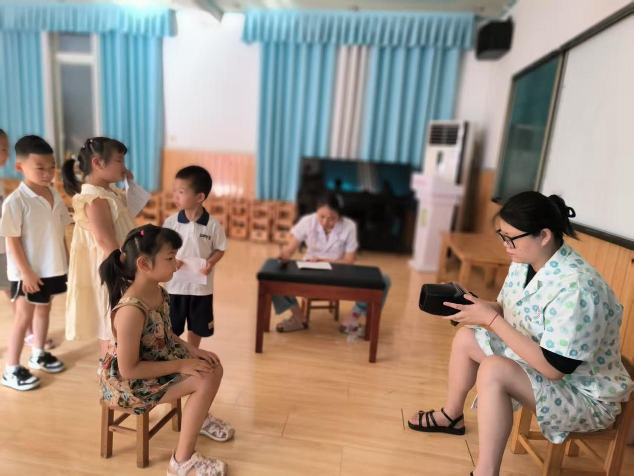 井研县机关幼儿园开展幼儿健康体检活动
