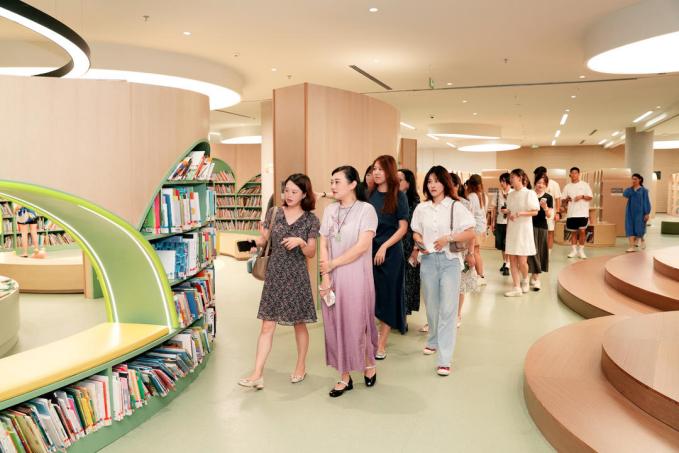 成都图书馆举行“喜阅童行之馆校合作”教师节活动
