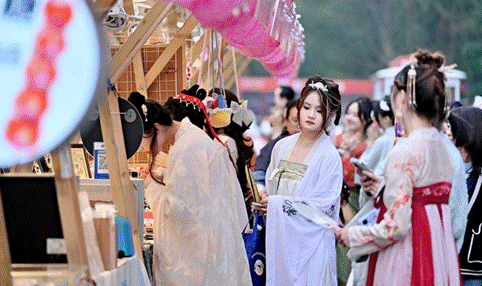 成都师范学院：校企合作，师生体验传统文化之美