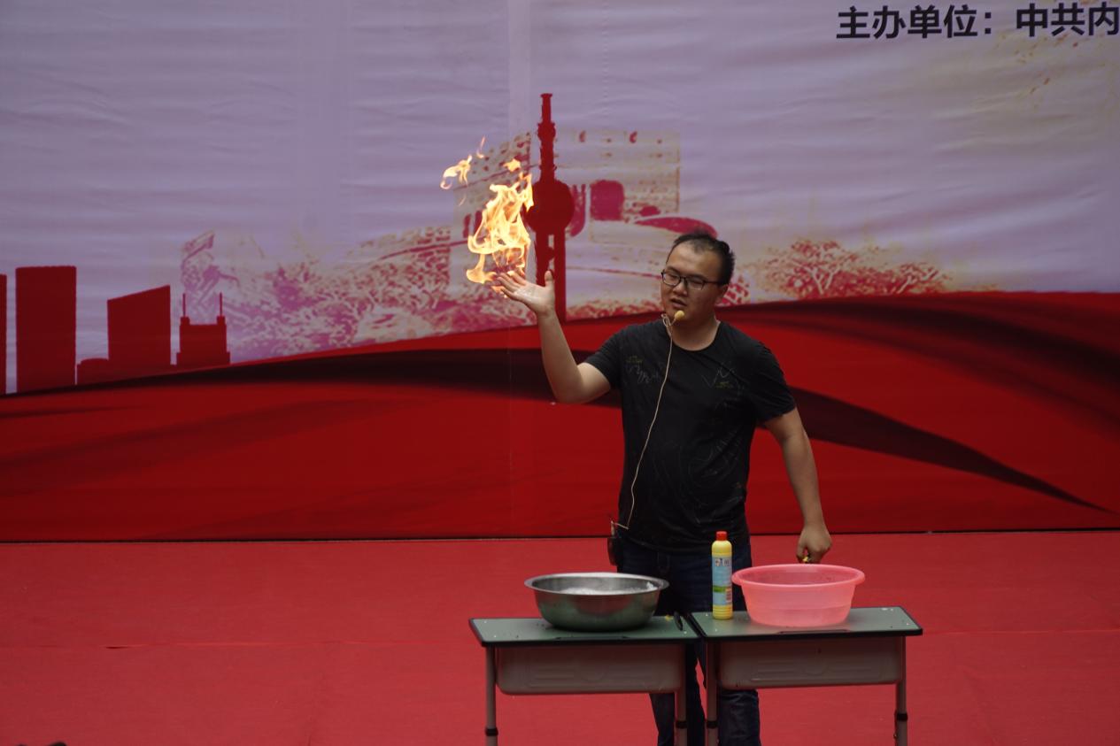 “玩转科学”，四川这所乡村学校的科技文化节有趣又长知识！
