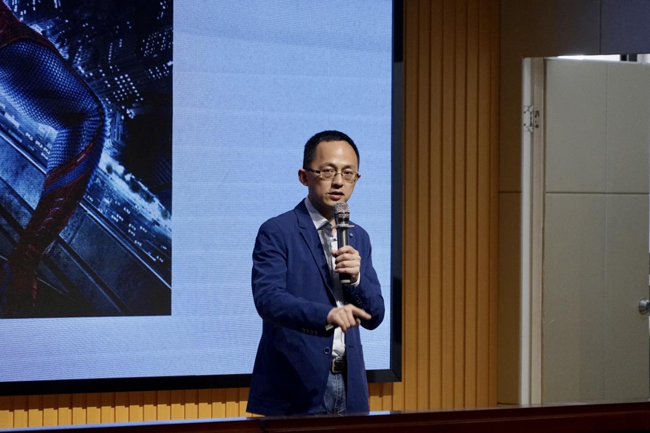 与科幻作家面对面！科幻作家陆杨走进川师附属上东学校
