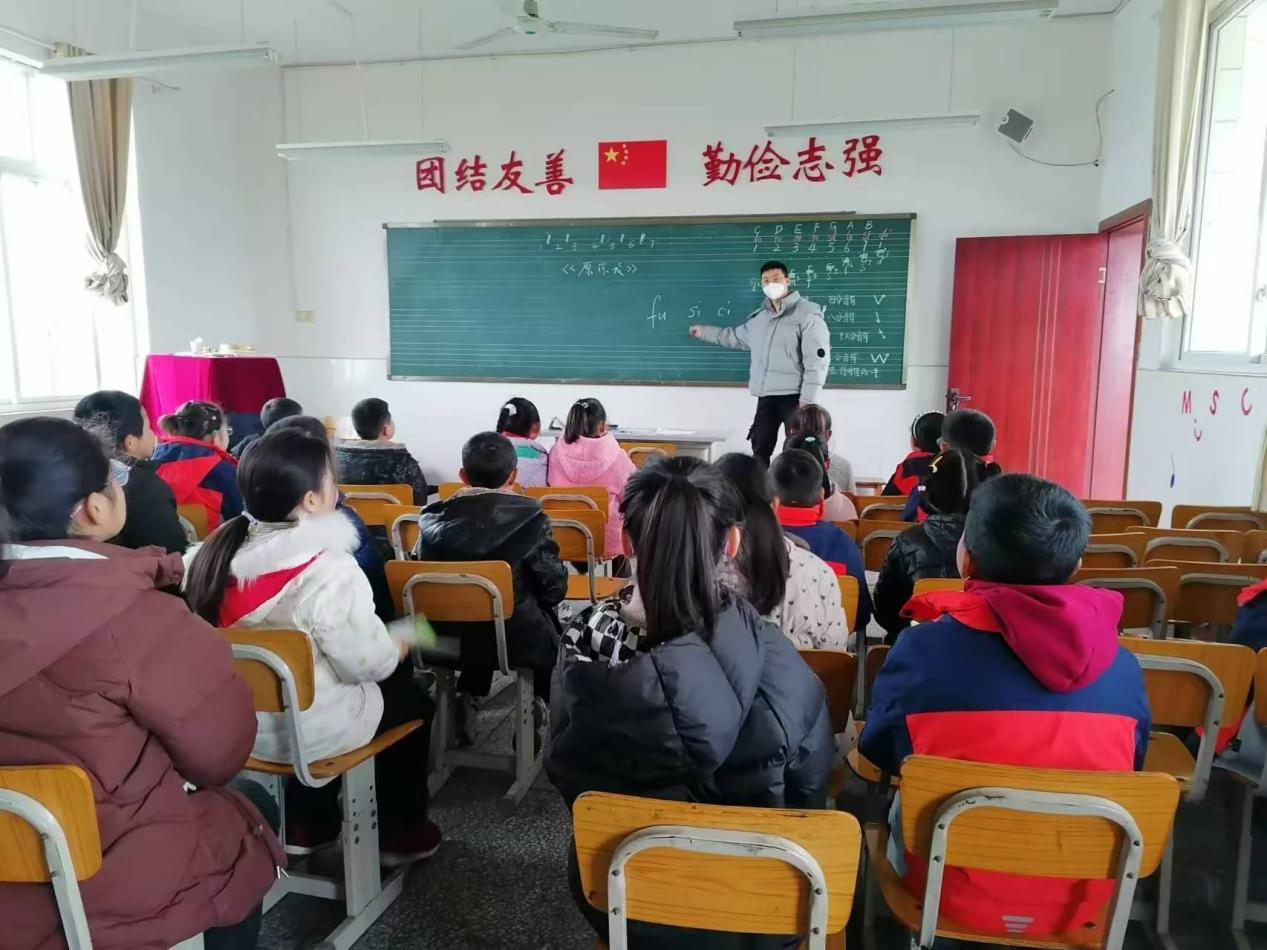 夹江县甘霖小学开展音乐教研活动
