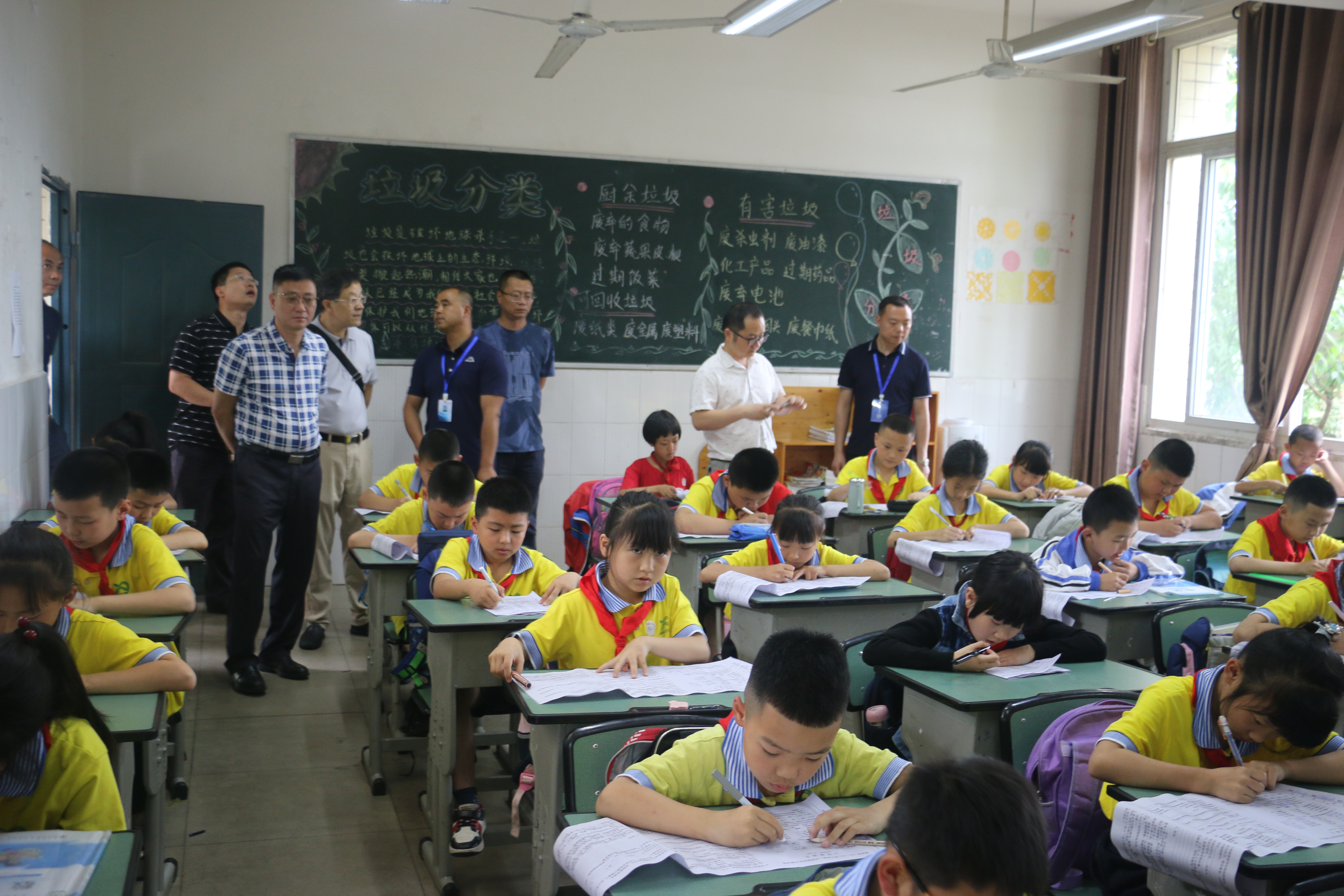 乡村学校如何走好振兴之路？专家现场把脉，伙伴协同巡诊