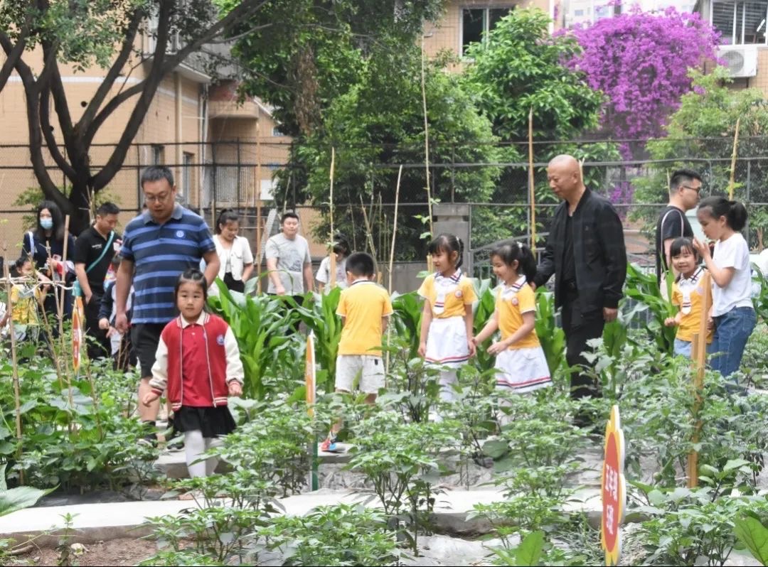 荣县荣新小学举行幼小衔接实践活动