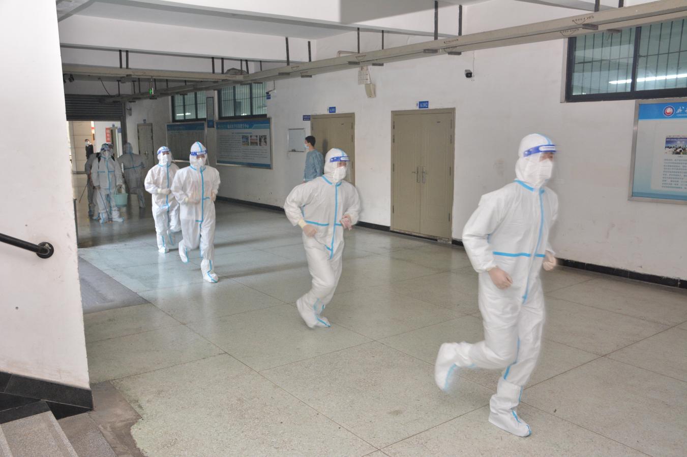 以练筑防，常备不懈！成都医学院开展疫情应急处置演练